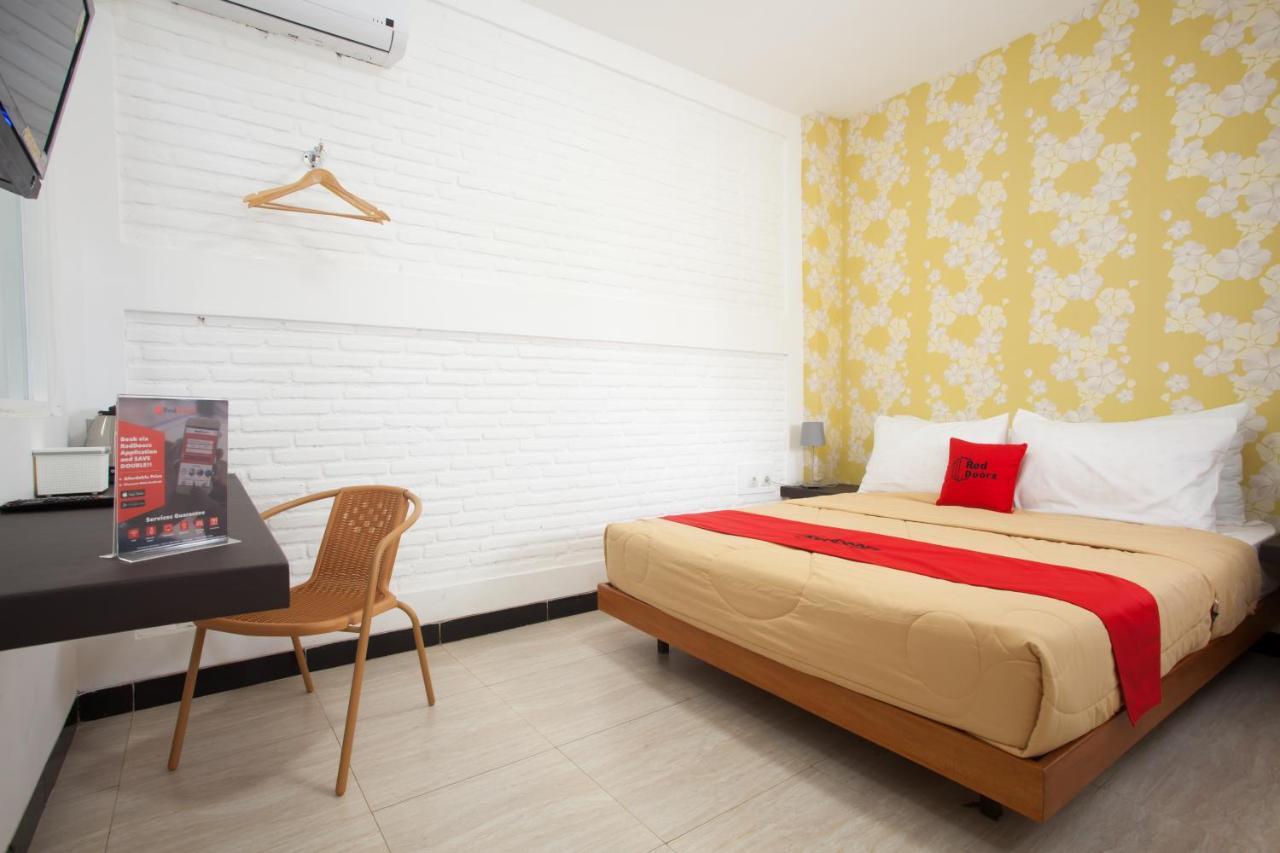 Hotel Reddoorz Near Museum Angkut Batu Batu  Zewnętrze zdjęcie