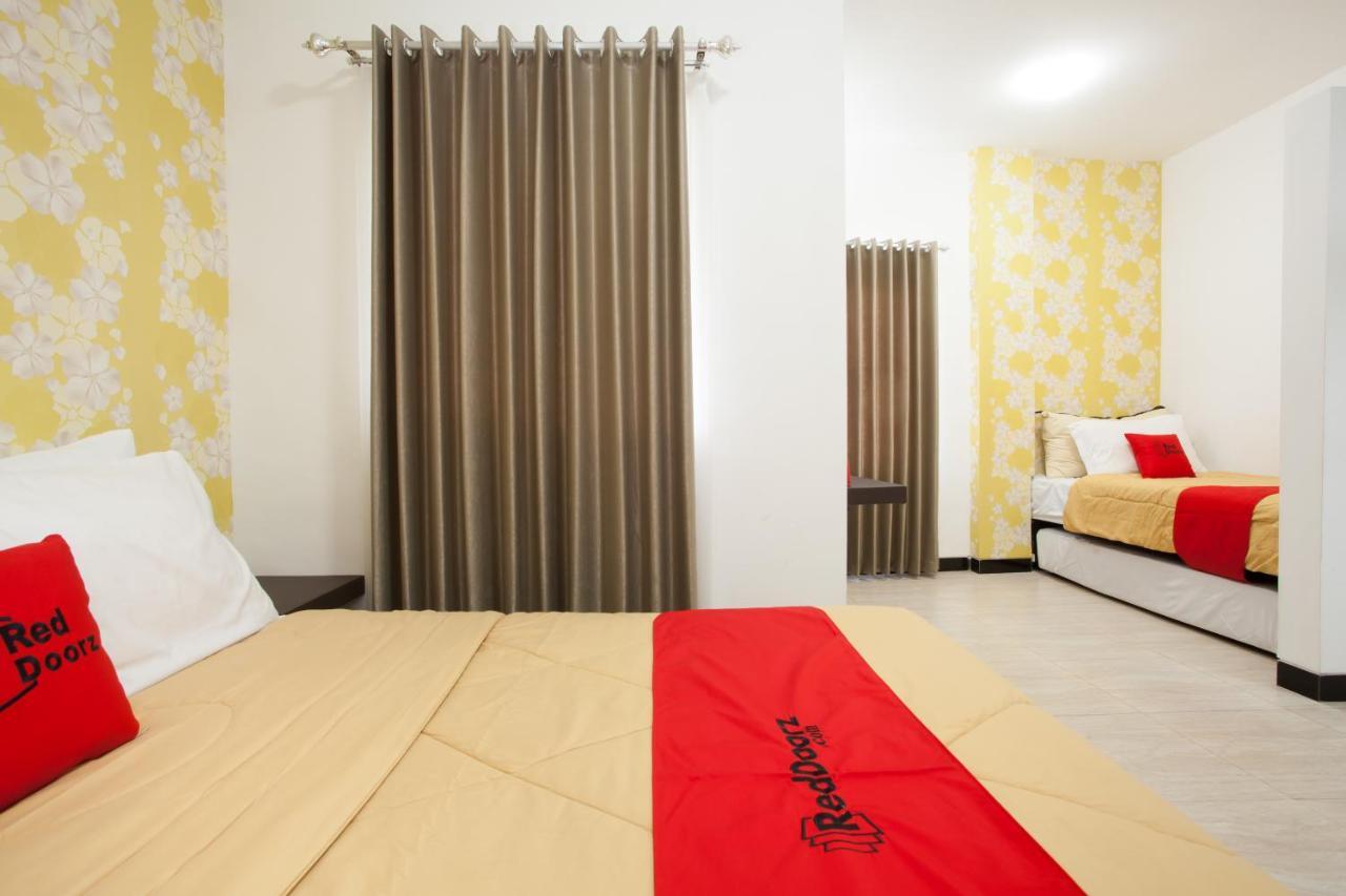 Hotel Reddoorz Near Museum Angkut Batu Batu  Zewnętrze zdjęcie