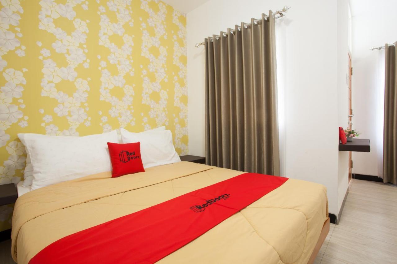 Hotel Reddoorz Near Museum Angkut Batu Batu  Zewnętrze zdjęcie