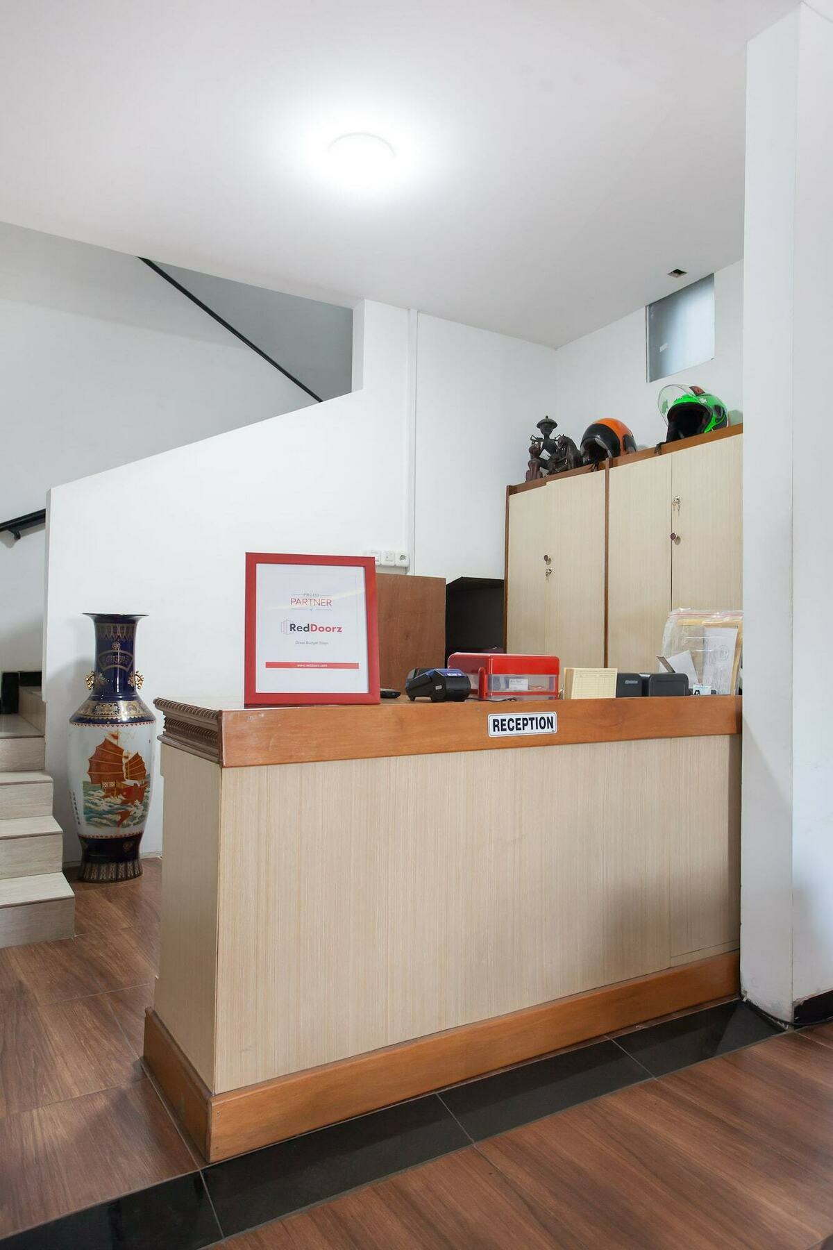 Hotel Reddoorz Near Museum Angkut Batu Batu  Zewnętrze zdjęcie